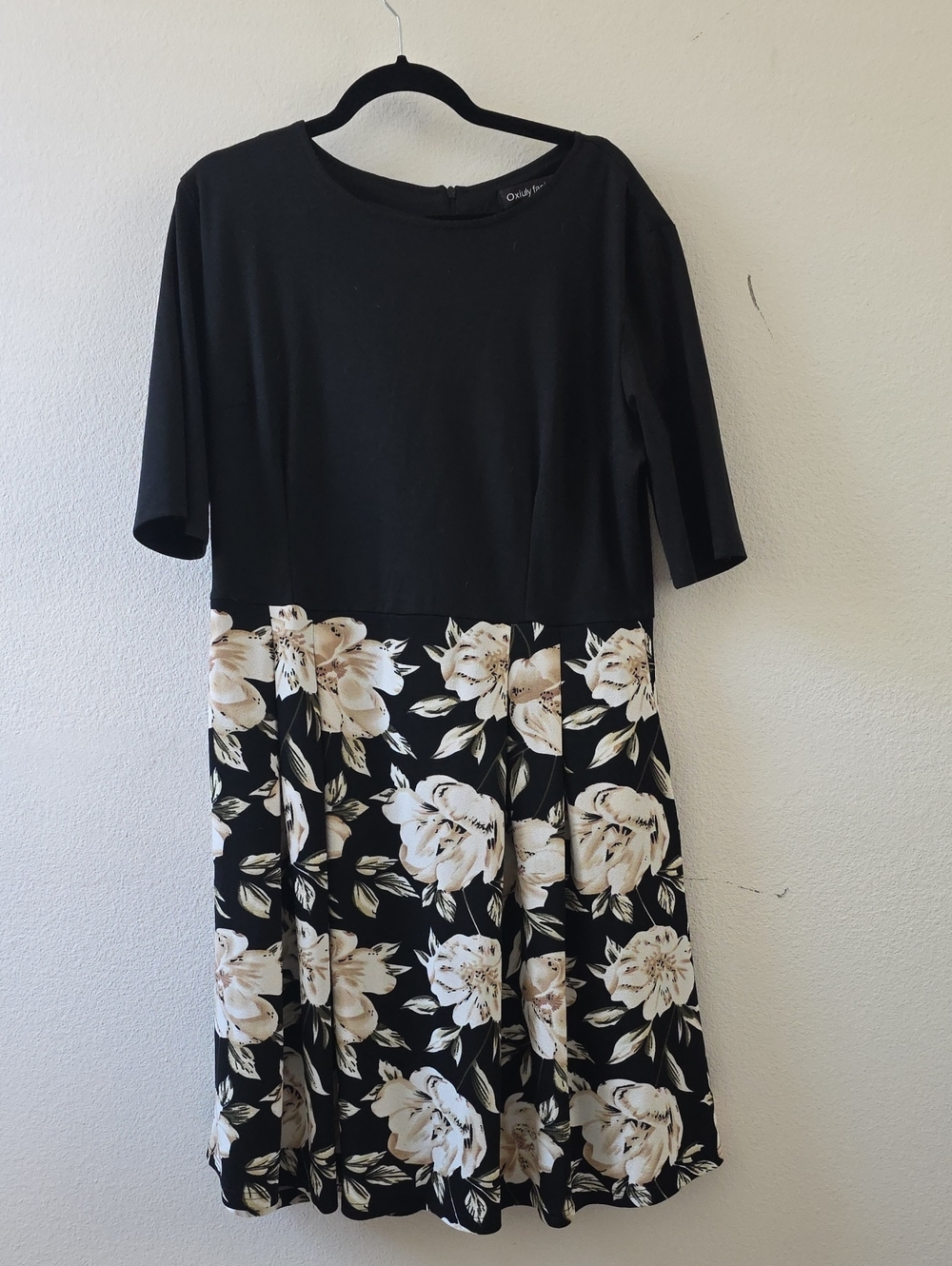 NWT, Oxiuly Fashion Black Midi Dress with Cream Floral Skirt Sz 3XL